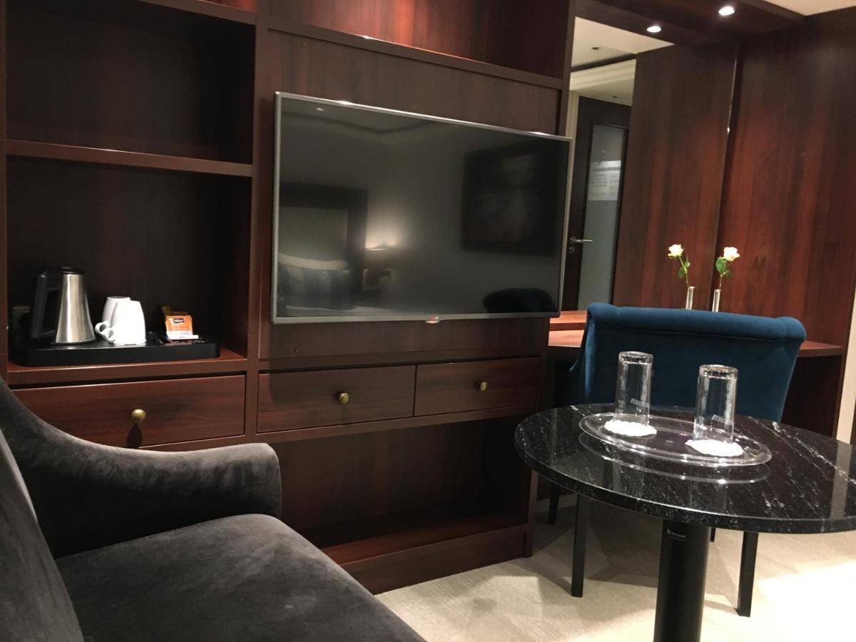 Hotel Select Ms Charles Dickens - Frankfurt Frankfurt nad Menem Zewnętrze zdjęcie